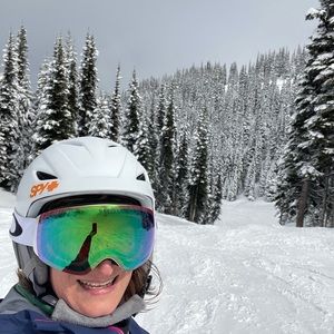 Meet your Posher, Jacqueline